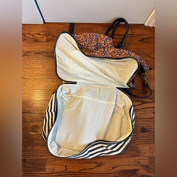 Anthropologie Deux Lux Weekender Duffle Bag. - Picture 5 of 5